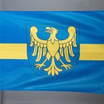 Flaga Śląska z godłem